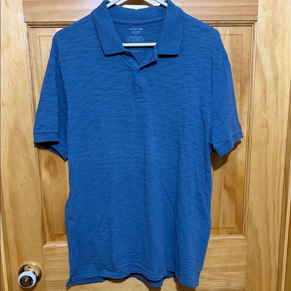 Vince Classic Heathered Blue Polo Style Shirt Sleeve Shirt for Men, Size Medium.